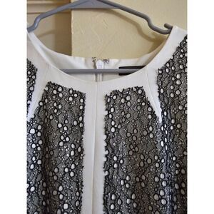 BCBG Maxazaria Rumor Sheath Dress White w Black Lace SZ M Excellent Condition